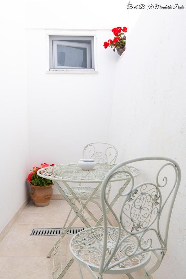 Il Mandorlo Poeta Bed & Breakfast Ostuni Exterior photo